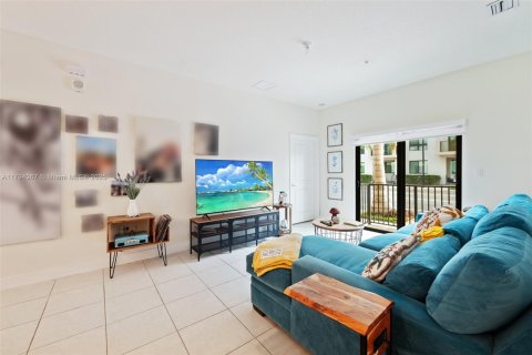 Condo in Doral, Florida, 3 bedrooms № 1959220 - photo 8