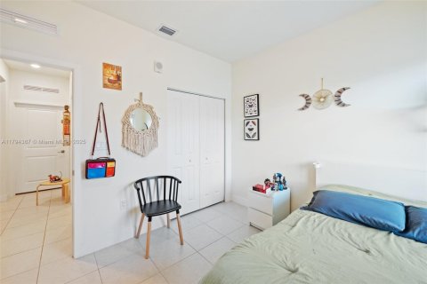 Condo in Doral, Florida, 3 bedrooms № 1959220 - photo 20
