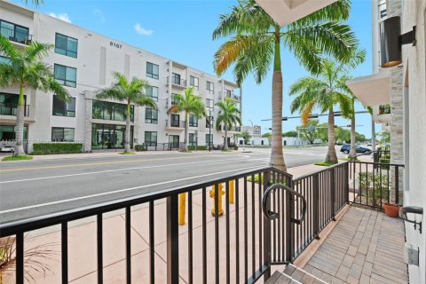 Condo in Doral, Florida, 3 bedrooms № 1959220 - photo 10