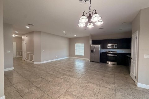 Villa ou maison à vendre à Poinciana, Floride: 4 chambres, 144.28 m2 № 2329768 - photo 5