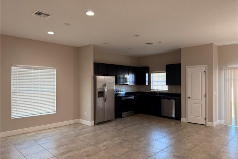 Villa ou maison à vendre à Poinciana, Floride: 4 chambres, 144.28 m2 № 2329768 - photo 6