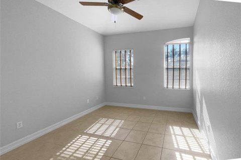 Condominio en venta en Howey-in-the-Hills, Florida, 4 dormitorios, 237.74 m2 № 1736910 - foto 13