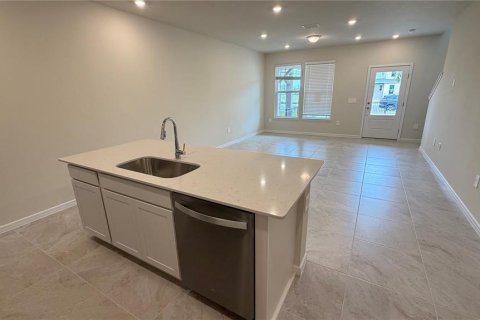 Touwnhouse à louer à Kissimmee, Floride: 3 chambres, 144.28 m2 № 2316723 - photo 5