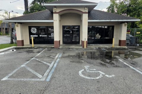 Commercial property in Orlando, Florida 126.35 sq.m. № 2203584 - photo 2