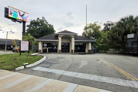 Commercial property in Orlando, Florida 126.35 sq.m. № 2203584 - photo 8