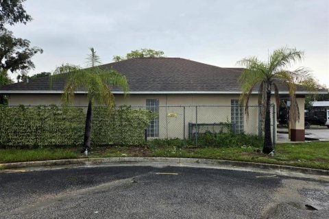 Commercial property in Orlando, Florida 126.35 sq.m. № 2203584 - photo 7
