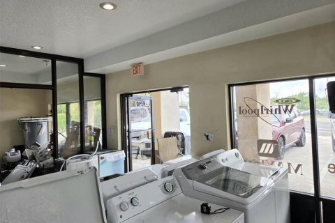 Commercial property in Orlando, Florida 126.35 sq.m. № 2203584 - photo 3