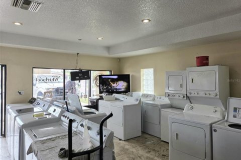 Commercial property in Orlando, Florida 126.35 sq.m. № 2203584 - photo 4