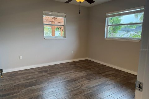 Villa ou maison à vendre à Sarasota, Floride: 3 chambres, 157.1 m2 № 2275609 - photo 17