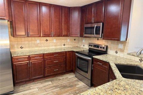 Villa ou maison à vendre à Sarasota, Floride: 3 chambres, 157.1 m2 № 2275609 - photo 8