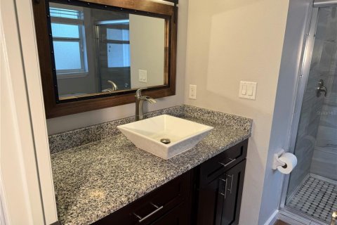 Villa ou maison à vendre à Sarasota, Floride: 3 chambres, 157.1 m2 № 2275609 - photo 13