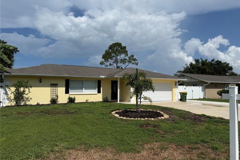 House in Sarasota, Florida 3 bedrooms, 157.1 sq.m. № 2275609