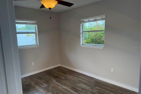 Villa ou maison à vendre à Sarasota, Floride: 3 chambres, 157.1 m2 № 2275609 - photo 16
