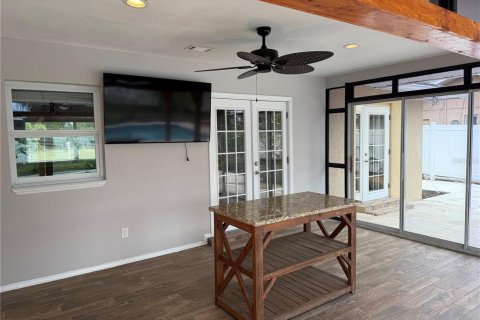 Villa ou maison à vendre à Sarasota, Floride: 3 chambres, 157.1 m2 № 2275609 - photo 4
