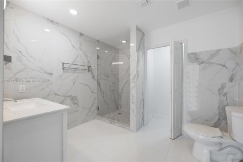 Villa ou maison à louer à Deerfield Beach, Floride: 3 chambres, 162.02 m2 № 1938664 - photo 25