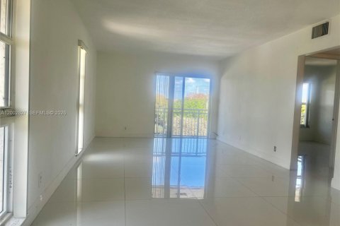 Снять в аренду кондоминиум в Плантация, Флорида 1 спальня, 61.78м2, № 2066704 - фото 4