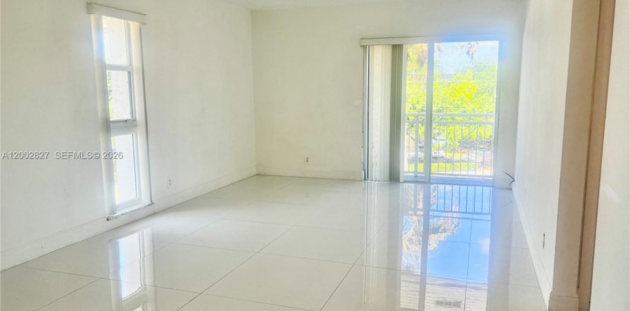 Кондоминиум с 1 спальней в Плантация, Флорида № 2066704