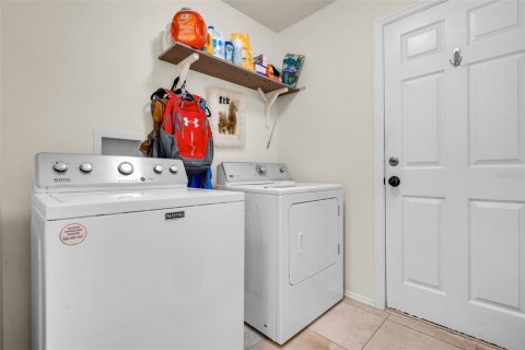 House in Wesley Chapel, Florida 3 bedrooms, 179.67 sq.m. № 2227696 - photo 28