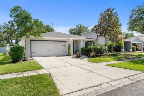 House in Wesley Chapel, Florida 3 bedrooms, 179.67 sq.m. № 2227696 - photo 2