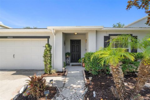 House in Wesley Chapel, Florida 3 bedrooms, 179.67 sq.m. № 2227696 - photo 4