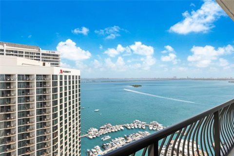 Condo in Miami, Florida, 1 bedroom  № 2059615 - photo 11