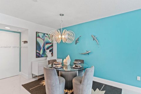 Condominio en venta en Miami, Florida, 2 dormitorios, 140.1 m2 № 2001029 - foto 18