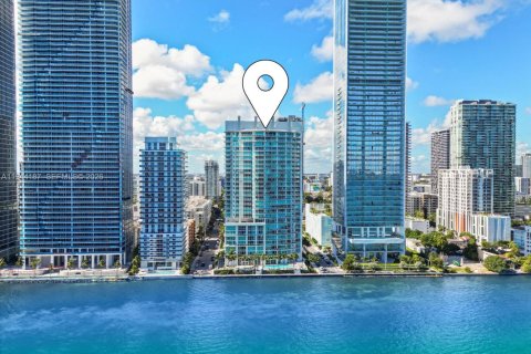 Condominio en venta en Miami, Florida, 2 dormitorios, 140.1 m2 № 2001029 - foto 2