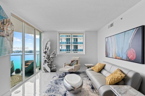 Condominio en venta en Miami, Florida, 2 dormitorios, 140.1 m2 № 2001029 - foto 8