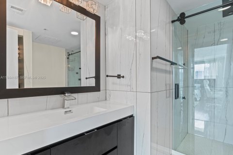 Condominio en venta en Miami, Florida, 2 dormitorios, 140.1 m2 № 2001029 - foto 30