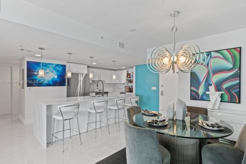 Condominio en venta en Miami, Florida, 2 dormitorios, 140.1 m2 № 2001029 - foto 11