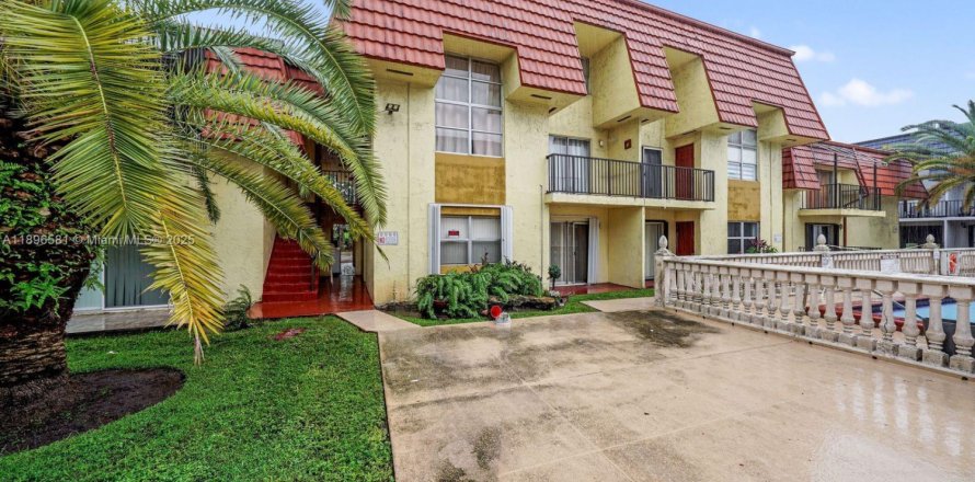 Condo à Hialeah, Floride, 1 chambre  № 1948196