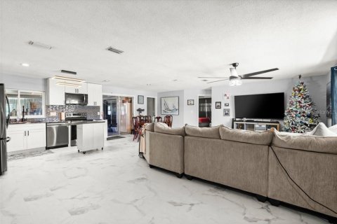 Villa ou maison à vendre à Daytona Beach, Floride: 3 chambres, 132.39 m2 № 1894104 - photo 3