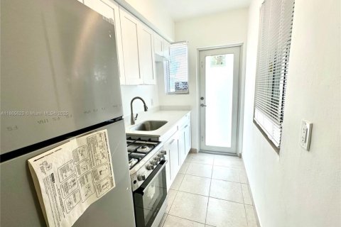Villa ou maison à louer à Miami Beach, Floride: 1 chambre, 646.6 m2 № 1981944 - photo 4