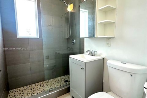Villa ou maison à louer à Miami Beach, Floride: 1 chambre, 646.6 m2 № 1981944 - photo 8