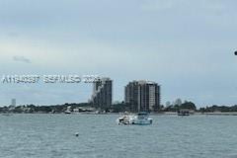 Condominio en venta en Miami, Florida, 2 dormitorios, 97.36 m2 № 2260879 - foto 10