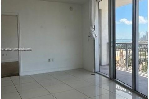 Condominio en venta en Miami, Florida, 2 dormitorios, 97.36 m2 № 2260879 - foto 2