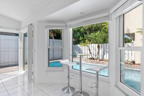 House in Pembroke Pines, Florida 3 bedrooms, 162.21 sq.m. № 1972554 - photo 11