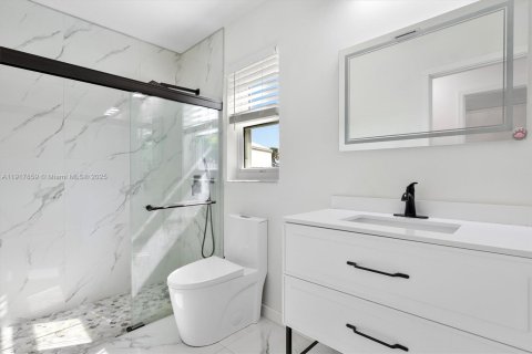 House in Pembroke Pines, Florida 3 bedrooms, 162.21 sq.m. № 1972554 - photo 19