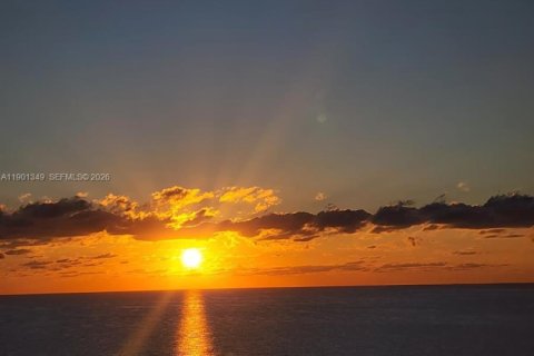 Condo in Hollywood, Florida, 2 bedrooms  № 2053090 - photo 30