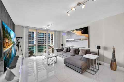 Condo in Hollywood, Florida, 2 bedrooms  № 2053090 - photo 3