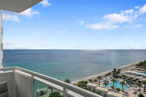 Condo in Hollywood, Florida, 2 bedrooms  № 2053090 - photo 26