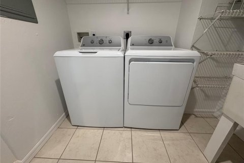 Condo in Lake Suzy, Florida, 3 bedrooms  № 1777335 - photo 30