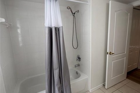 Condo in Lake Suzy, Florida, 3 bedrooms  № 1777335 - photo 15