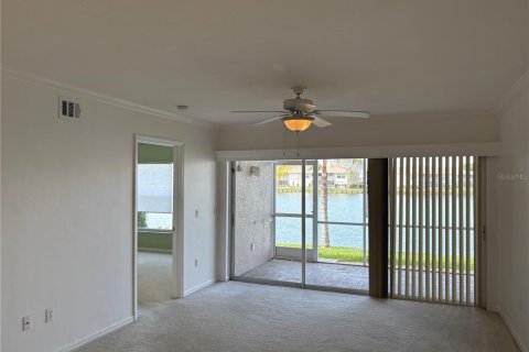 Condo in Lake Suzy, Florida, 3 bedrooms  № 1777335 - photo 6