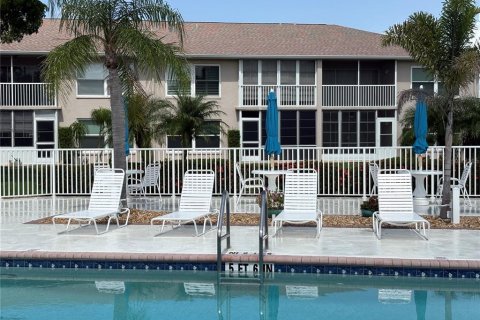 Condo in Lake Suzy, Florida, 3 bedrooms  № 1777335 - photo 27