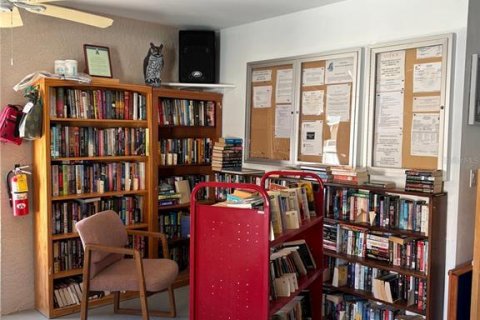 Condo in Lake Suzy, Florida, 3 bedrooms  № 1777335 - photo 29