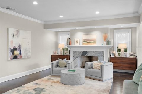 House in Tampa, Florida 4 bedrooms, 278.34 sq.m. № 2150066 - photo 8