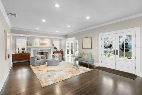 House in Tampa, Florida 4 bedrooms, 278.34 sq.m. № 2150066 - photo 7