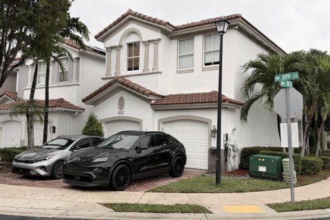 Купить виллу или дом в Дорал, Флорида 1 комната, 202.9м2, № 1934029 - фото 3