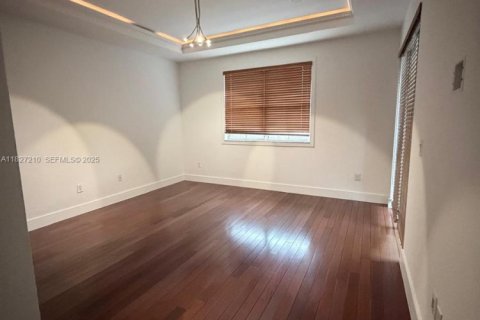 Купить виллу или дом в Дорал, Флорида 1 комната, 202.9м2, № 1934029 - фото 10